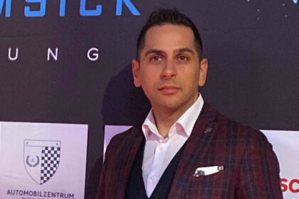 omid mouazzen vermögen
